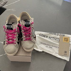 Women’s Golden Goose Super Classic Sneakers